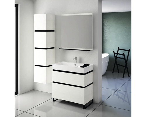 Moderná kúpeľňa s umývadlovou skrinkou, zrkadlovou skrinkou a vysokou skrinkou.