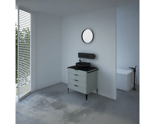 Kúpeľňa s umývadlovou skrinkou, zrkadlom a vaňou v modernom dizajne.