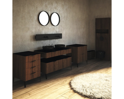 Kúpeľňa s umývadlom, zrkadlami, umývadlami a nábytkom s dizajnom dreva