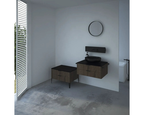 Kúpeľňa s umývadlom, zrkadlom a spodnou skrinkou