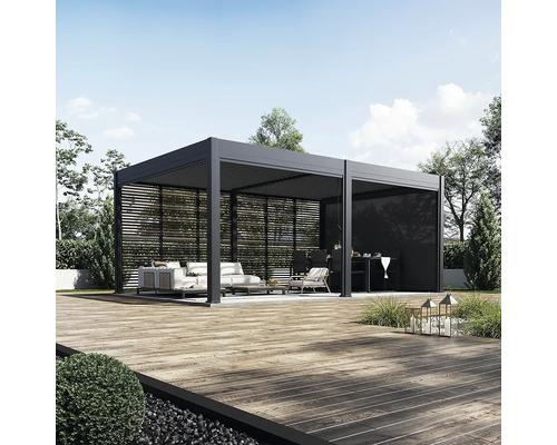 Terasa s pergolou, lounge nábytkom a jedálenskou súpravou