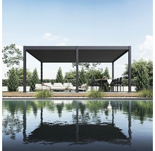 Voľne stojaca pergola so sedením a jedálenským stolom vedľa bazéna