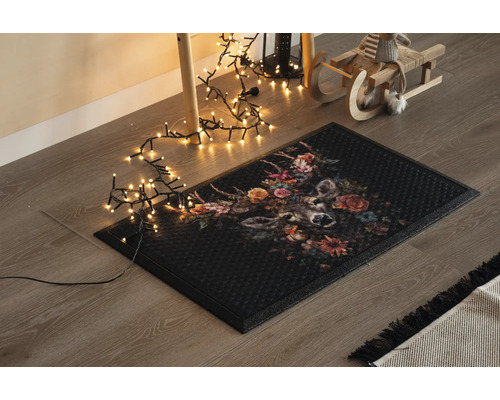 Rohožka so vzorom jeleňa a kvetinovou dekoráciou