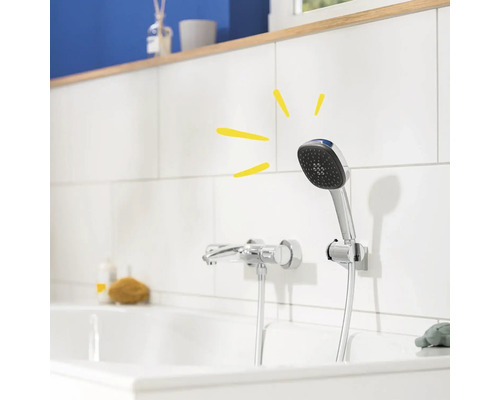 Sprchová súprava s ručnou sprchou v kúpeľni