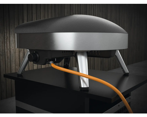 Plynová pizza pec s plynovou prípojkou na stole