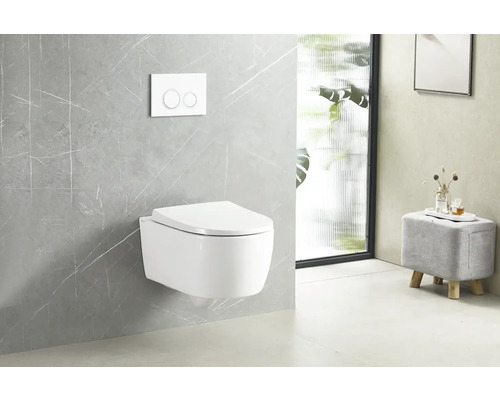 Moderná kúpeľňa so závesným WC a ovládacím panelom