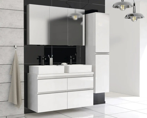 Moderný kúpeľňový set s dvojitým umývadlom, zrkadlovou skriňou a vysokou skriňou pre štýlové zariadenie.