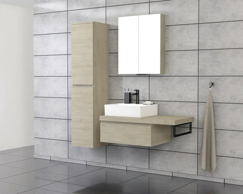 Moderná kúpeľňová súprava s umývadlom, zrkadlovou skrinkou a vysokou skriňou