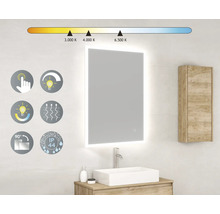 Osvetlené zrkadlo nad umývadlom v kúpeľni. Zrkadlo je vybavené dotykovou funkciou, nastaviteľnou funkciou stmievania, nastaviteľnou teplotou farieb, funkciou proti zahmlievaniu, otočením o 90 stupňov a je odolné proti striekajúcej vode.