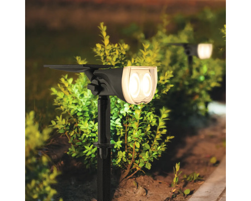 Solárna lampa na záhradné osvetlenie so zemným hrotom