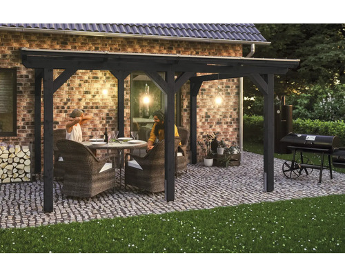Zastrešenie terasy SKAN HOLZ Siena 434 x 250 cm, lepené lamelové drevo, antracit Drevený záhradný altánok so záhradným nábytkom a grilom vo vonkajšom priestore