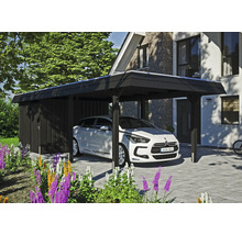 Prístrešok pre auto s kôlňou na náradie a zaparkovaným autom pred domom