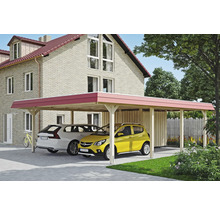 Drevený dvojitý prístrešok pre auto s dvoma zaparkovanými autami pred domom