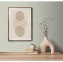 Dekoratívne zátišie s rámom, vázou, šálkou a knihami