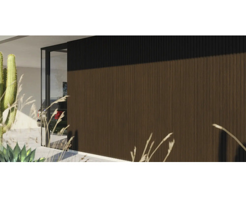 Moderný dizajn fasády s drevenými panelmi a oknami