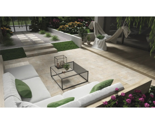 Terasa s posedením, hojdacou sieťou a dlažobnými kockami