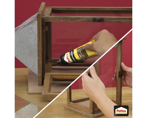 Aplikácia špeciálneho lepidla Pattex Chemoprén na drevený objekt