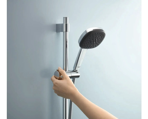 Ručná sprcha na sprchovej tyči s ovládacím prvkom