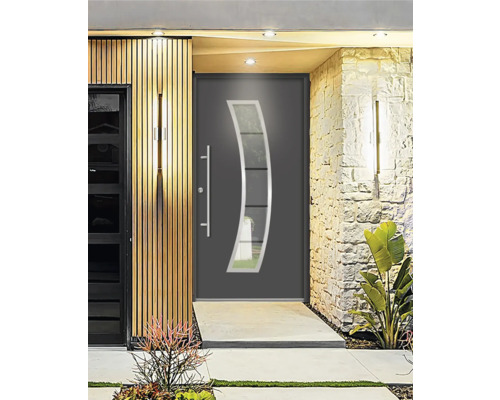 Sivé vchodové dvere so sklenenou vložkou a nerezovou kľučkou