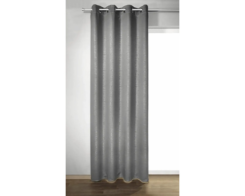 Sivý záves s očkami na záclonovej tyči