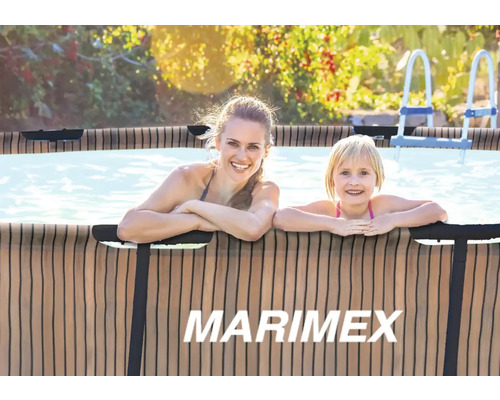 Matka a dcéra v bazéne Marimex