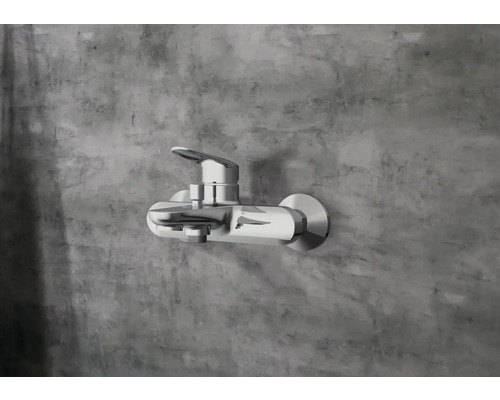 Nástenná sprchová batéria z kovu