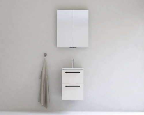 Moderná kúpeľňová súprava so zrkadlovou skrinkou, umývadlovou skrinkou a háčikom na uteráky