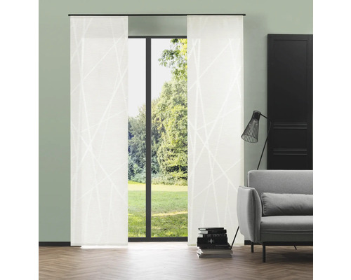 Izba s posuvným panelom pred oknom