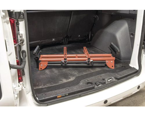 Zložený chránič hrany kufra auta