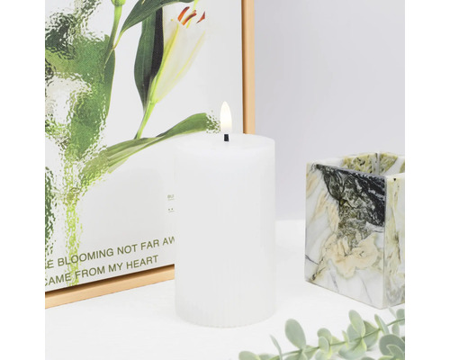 Dekoratívna LED sviečka s funkciou časovača