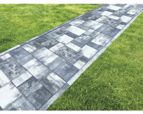 Betónový obrubník ABO 12-20 100x20x5 cm domino Záhradný chodník zo sivých betónových dlažobných kociek