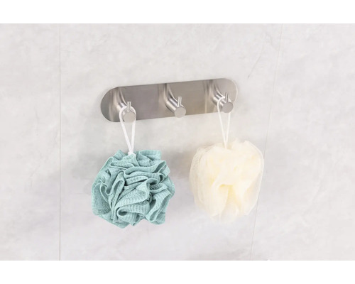 Držiak na uteráky s tromi háčikmi a kúpeľňovými hubami