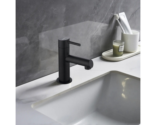 Umývadlová batéria v kúpeľni