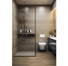 Kúpeľňa so sprchou, toaletou a umývadlom