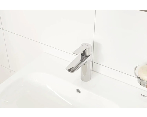 Umývadlo s batériou a logom Grohe