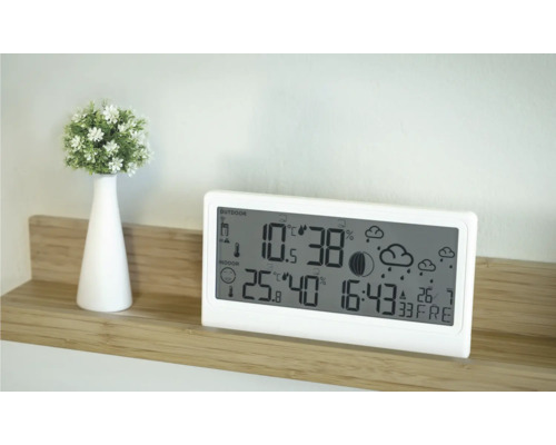 Meteostanica s ukazovateľom vnútornej a vonkajšej teploty