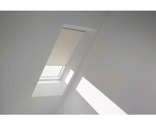 Zatemňovacia roleta na strešné okno VELUX na solárny pohon DSL C02 4556KWL béžová Strešné okno so zatemňovacou roletou v podkroví.
