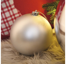 Vianočná ozdoba na koberci