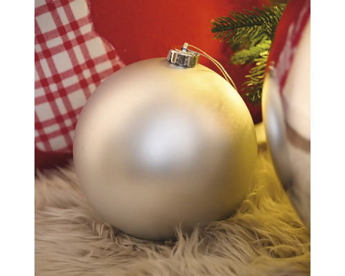 Vianočná ozdoba na koberci