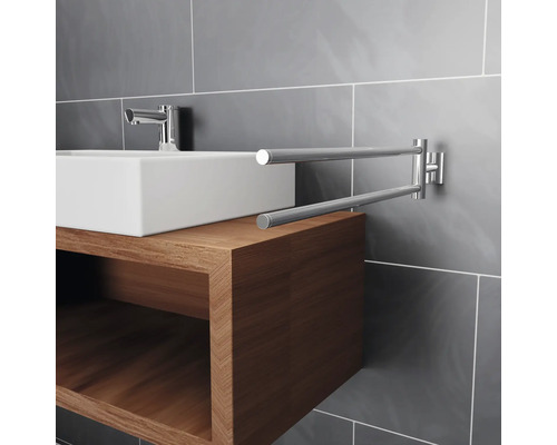 Kúpeľňové umývadlo s otočným držiakom na uteráky