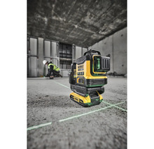 Čiarový laser DeWalt so zelenými laserovými líniami na vnútorné vyrovnanie