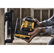 Laserový merací prístroj s držiakom Logo DeWalt