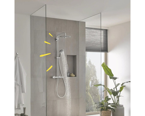 Sprchový set s hlavovou a ručnou sprchou v modernej kúpeľni