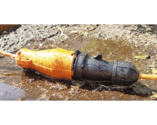 Spoj predlžovacieho kábla vo vode