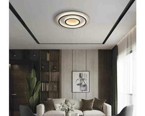 Stropné svietidlo v obývacej izbe