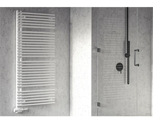 Dizajnový radiátor ROTHEIGNER 1415 x 596 x 50 mm pripojenie 1 dole na jednej strane Moderná kúpeľňa s radiátorom a sprchovacím kútom