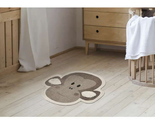 Koberec s motívom opice v detskej izbe