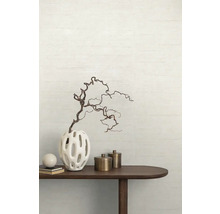 Dekoratívna scéna s vázou, vetvami a stolom pre interiérový dizajn