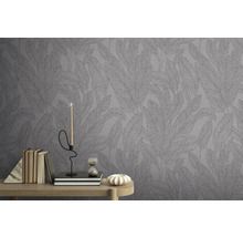 Tapeta so vzorom listov v miestnosti