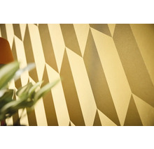 Detail nástennej tapety s geometrickým vzorom